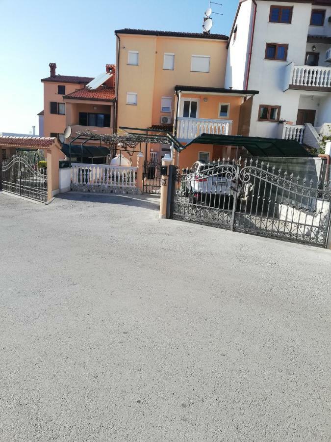 Apartment Zdravko Štinjan Εξωτερικό φωτογραφία